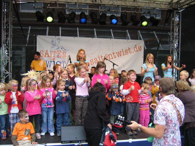 gal/2007/2007 Ruettenscheider Kinderfest/2007 Saitentwist Ruettenscheider Kinderfest 1.9. 374.jpg